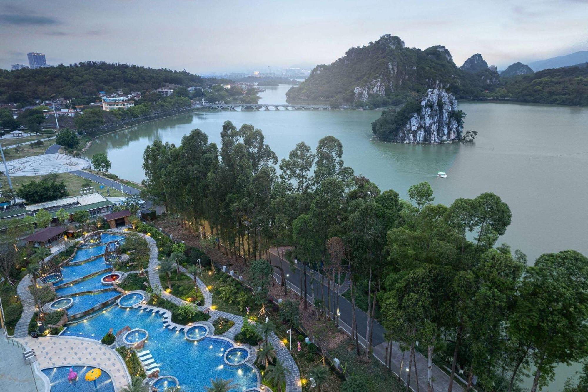 Wyndham Grand Zhaoqing Downtown Otel Dış mekan fotoğraf